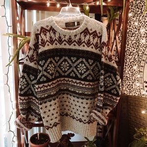 Vintage holiday knit sweater